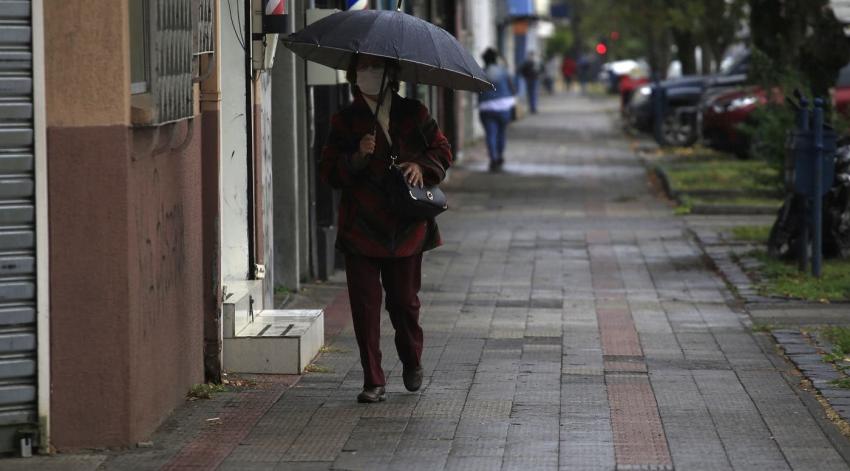Lluvias para todo el fin de semana en la zona central: caerían hasta 20 milímetros en Santiago
