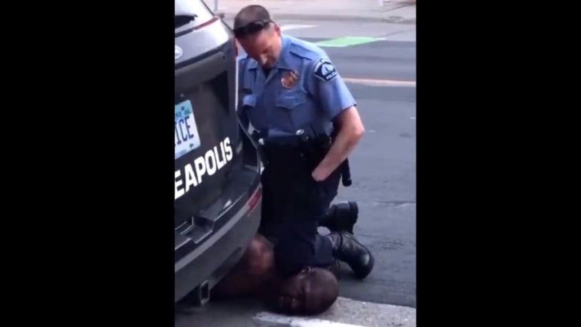 Indignación por la muerte de un afroestadounidense: un policía se arrodilló en su cuello