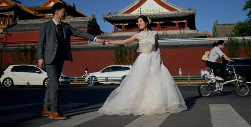 China aprueba ley que impone un mes de "reflexión" para poder divorciarse