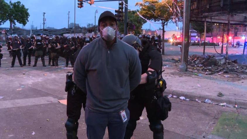 Periodista de CNN es detenido mientras transmitía desde protestas en Minneapolis