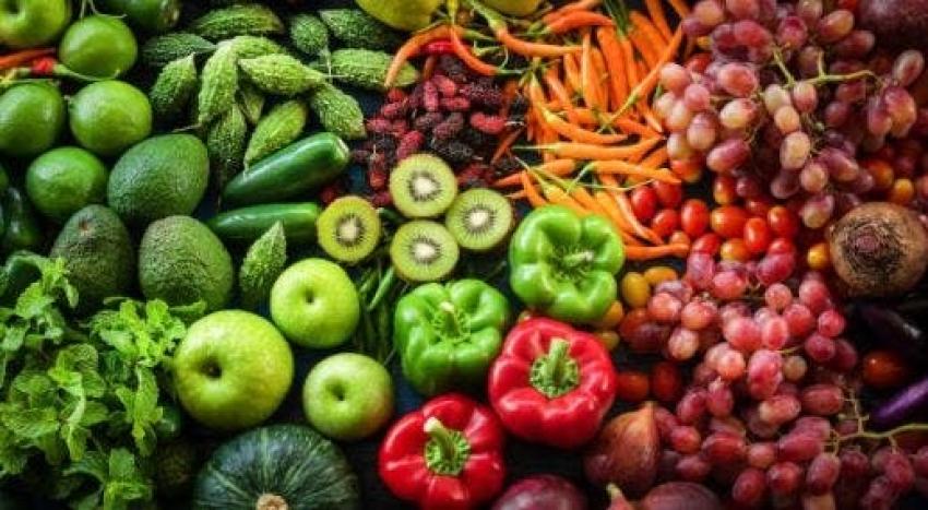 Estudio demuestra la presencia de micropartículas de plástico en frutas y verduras