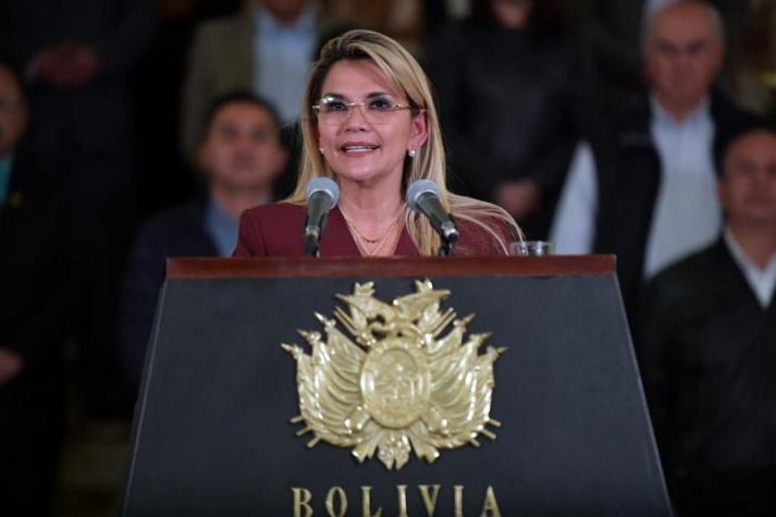 Presidenta de Bolivia insta a oposición a asumir riesgos por ir a elecciones en pandemia