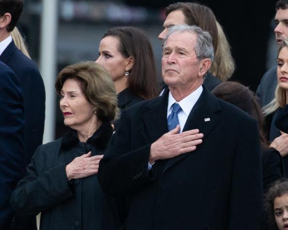 Ex Presidente Bush: "Los que se proponen silenciar no comprenden el significado de lo que es EEUU"