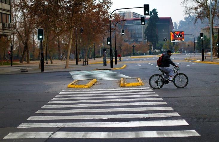 Reporte de movilidad de la U de Chile no muestra grandes cambios en Santiago pese a cuarentena total