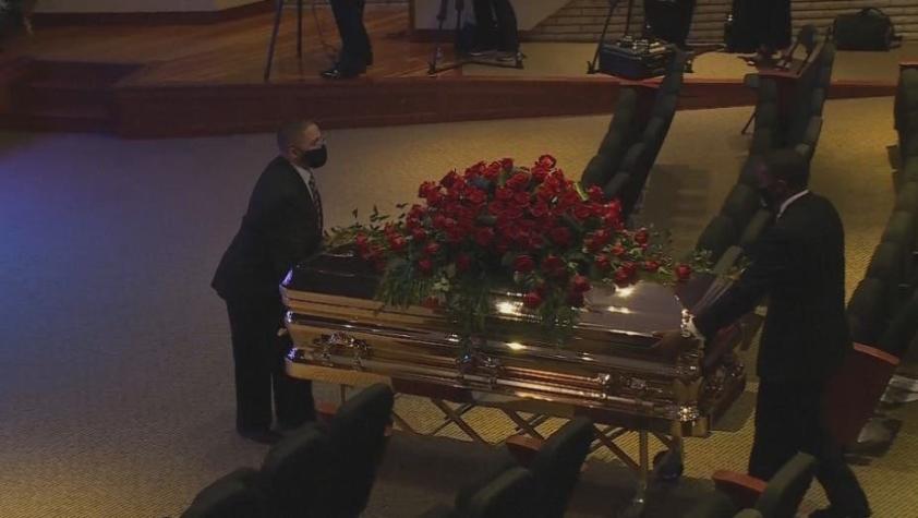 [VIDEO] Estadounidenses recuerdan a George Floyd con emotivo funeral