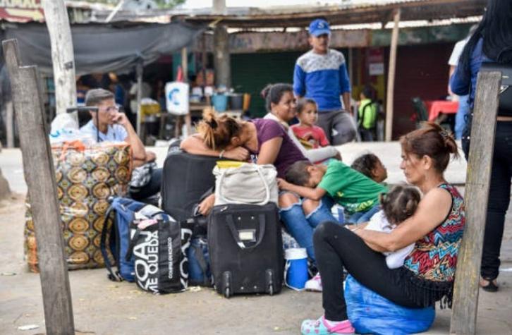 Venezuela restringirá paso de migrantes por frontera con Colombia