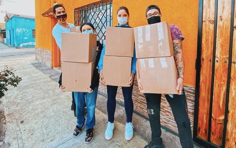 Kel Calderón entrega cajas de alimentos a 100 familias de Conchalí y Peñalolén