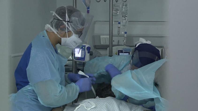 [VIDEO] UCI al límite: La batalla diaria del Hospital J. J. Aguirre - Reportajes T13