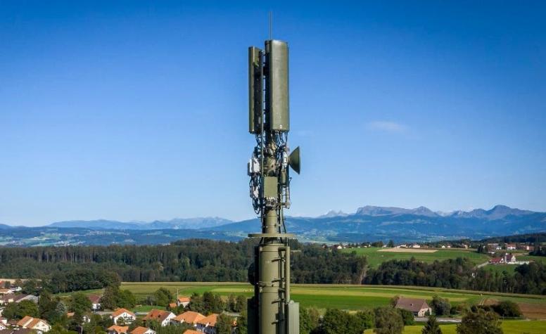 Miedo y fake news: Retienen a trabajadores por creer que antenas 5G transmiten el COVID-19