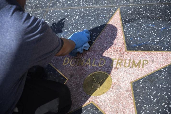 Estrella de Trump en Paseo de la Fama de Hollywood aparece pintada de negro