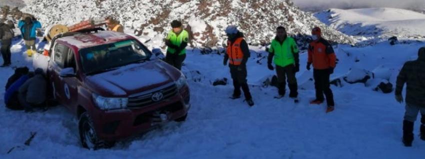 Rescatan a personal de Sernageomin atrapado en complejo volcánico Nevados de Chillán