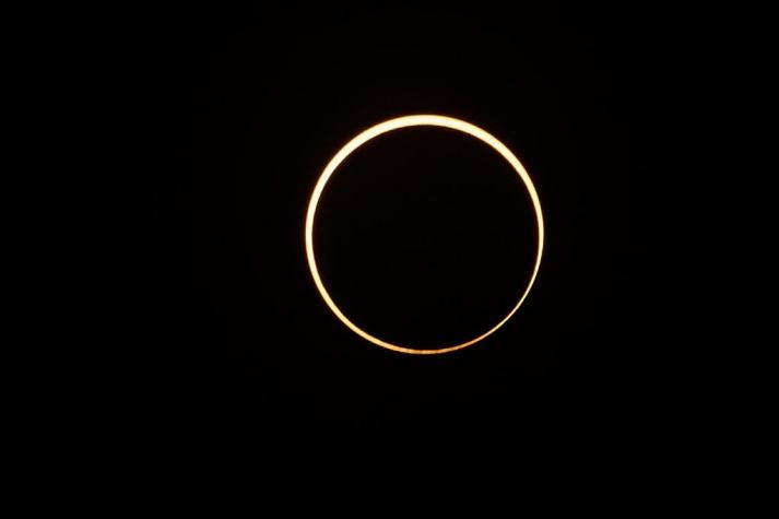 Dónde ver el eclipse "anillo de fuego" que cubrirá este fin de semana el cielo de África y Asia
