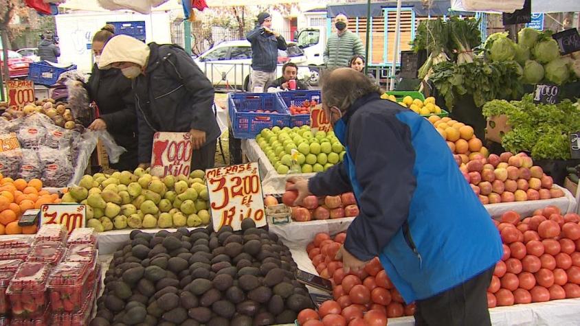 [VIDEO] Mercados libres peligran: Comunas se van sumando al cierre de ferias