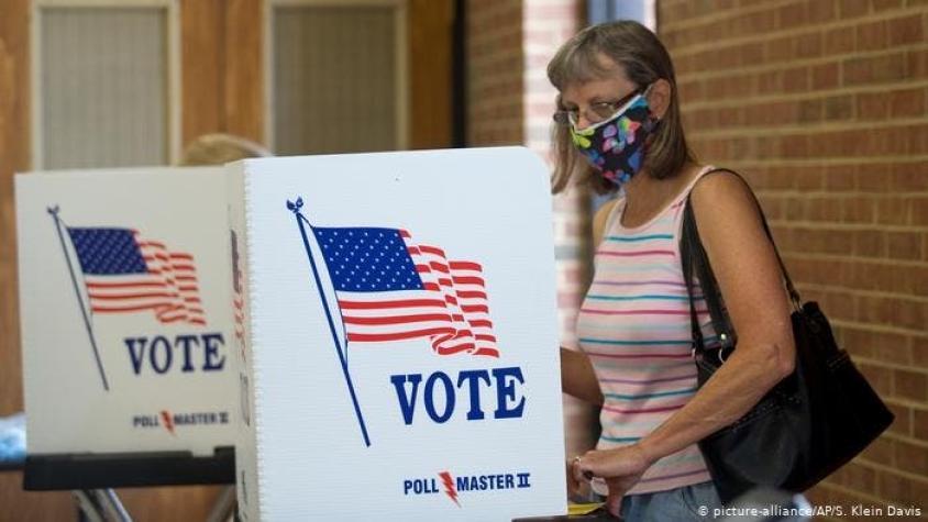 Nueva York acude a elecciones primarias marcadas por voto electrónico