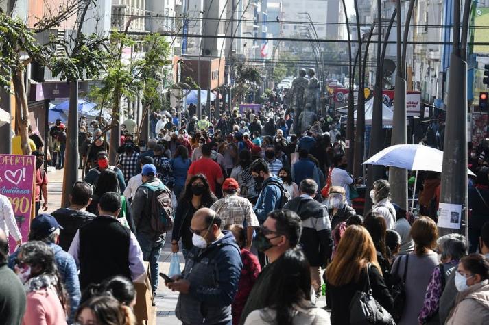 Espacio Público: Contagios en Santiago han ido disminuyendo pero preocupan las regiones