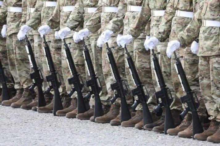 Dinamarca aumenta plazas en el servicio militar para paliar desempleo por virus