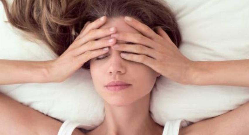Cuatro trucos caseros para eliminar las ojeras producto del insomnio