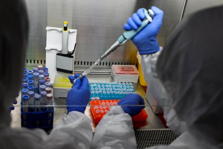Nuevo récord de casos de coronavirus en 24 horas en EE.UU.
