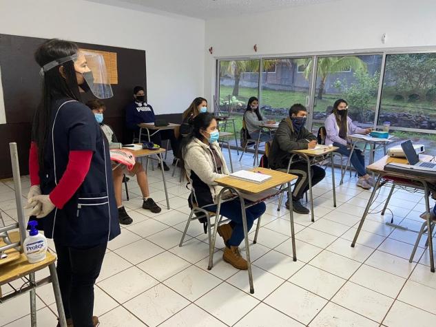 Colegios de Rapa Nui volvieron a clases presenciales este miércoles