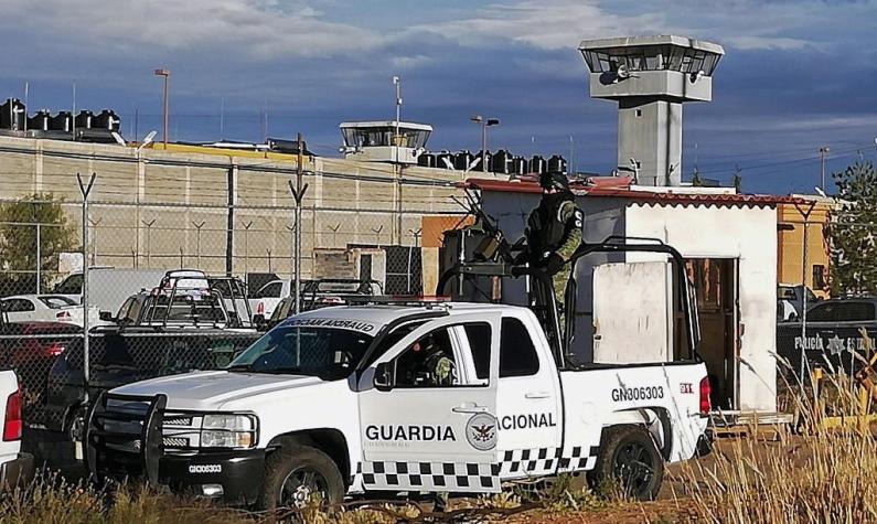 Mueren tres presos en México por beber alcohol gel entregado para el COVID-19