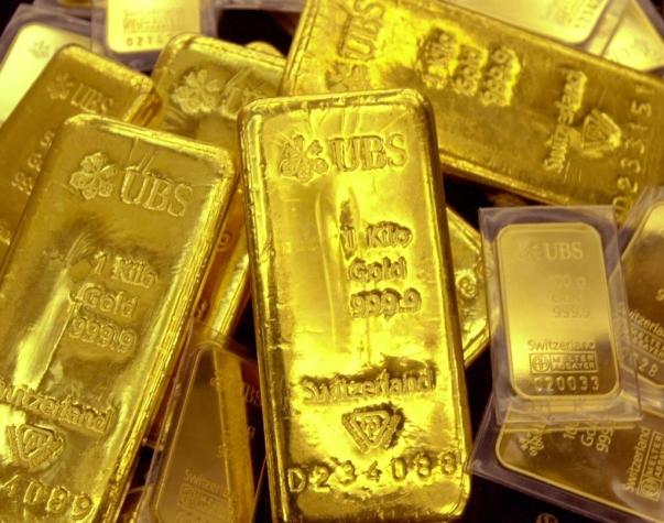 La onza de oro supera la barrera de los 1.800 dólares por primera vez desde 2011