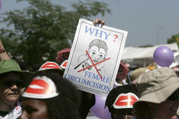 Sudán promulga ley que penaliza la mutilación genital femenina