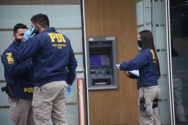 Dejan en libertad a principal sospechoso de robar 20 millones de pesos desde banco en Las Condes