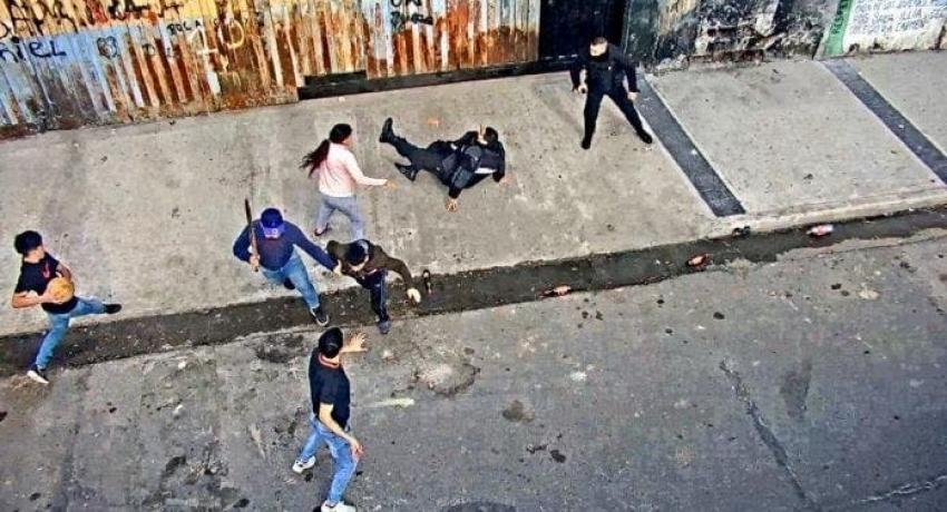 Familiares de ladrón lanzan piedras a policías para evitar su detención en Argentina