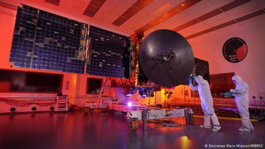 Emiratos Árabes Unidos pospone lanzamiento de sonda a Marte por mal tiempo
