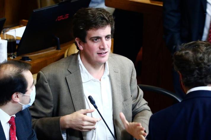 Diego Schalper responde a acusación de Andrés Celis en antesala de votación por retiro de fondos AFP