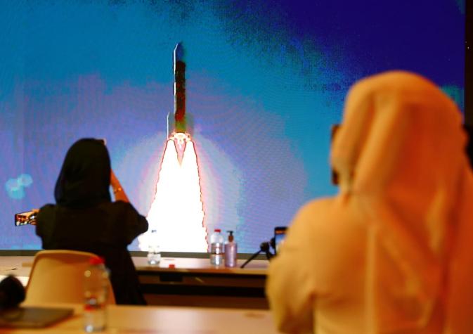 [VIDEO] El histórico momento en que despega la primera misión espacial árabe hacia Marte