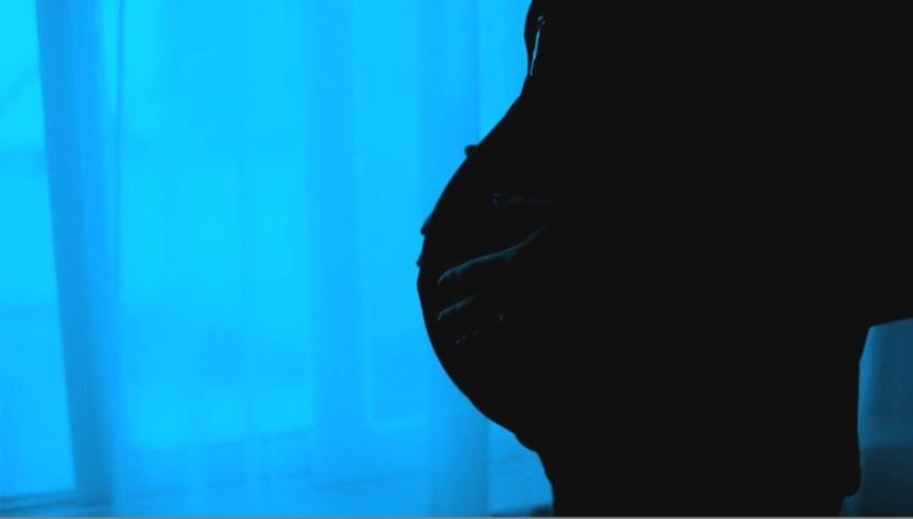 [VIDEO] Mujer con COVID-19 murió tras dar a luz: Padecía neumonía