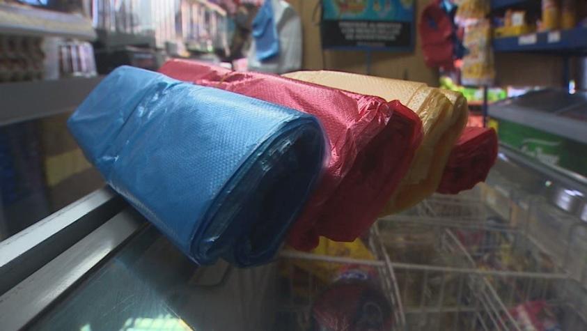 [VIDEO] Ahora sí se acaban las bolsas plásticas en el comercio: última fase de aplicación de la ley