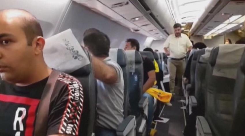 [VIDEO] Incidente entre vuelo iraní y caza de EE.UU: Minutos de terror vivieron pasajeros de avión