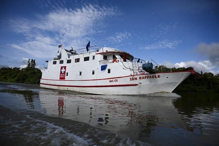 Asaltan y saquean barco hospital que llevaba ayuda humanitaria a comunidades pobres de Colombia