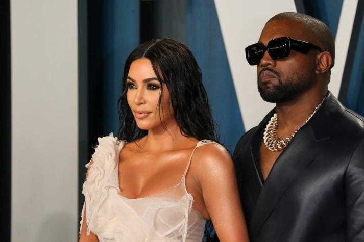 Captan a Kim Kardashian llorando al interior de un auto en su reencuentro con Kanye West