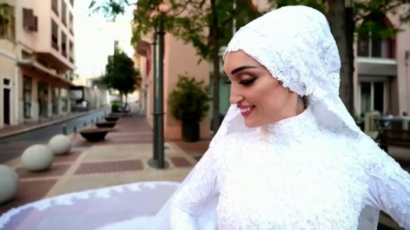 Impactante registro muestra a novia en sesión de fotos segundos antes de explosión en Beirut