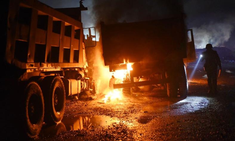 Ataque incendiario provoca daños en 14 camiones y dos maquinarias en Padre Las Casas