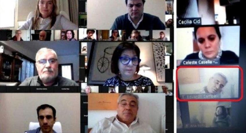 [VIDEO] Intendente se quedó dormido durante una reunión virtual de su partido en Argentina