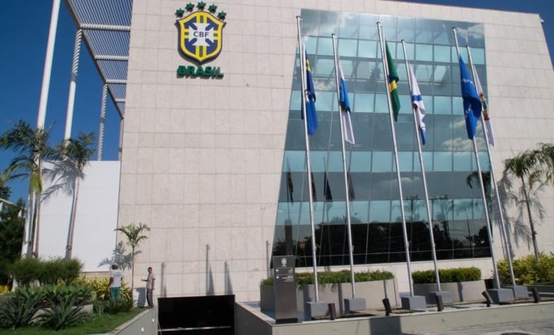 CBF autoriza a cuatro futbolistas a jugar partido del Brasileirao pese a dar positivo por COVID-19