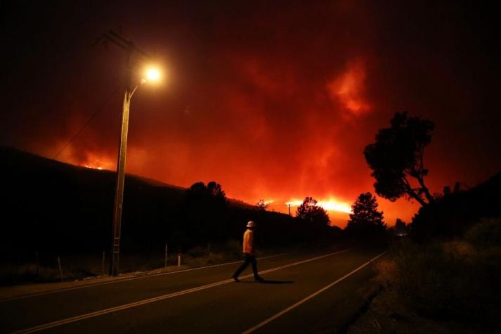 California: Incendio arrasa con más de 4.000 hectáreas y obliga a evacuar viviendas