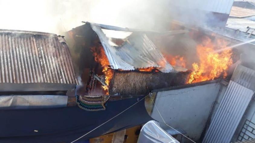 Incendio en inmueble de Lo Prado deja al menos tres menores de edad muertos