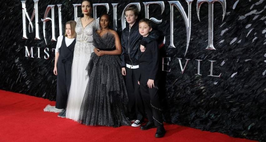 Caos, cine y horarios cambiados: Angelina Jolie vive una cuarentena de película con sus 6 hijos