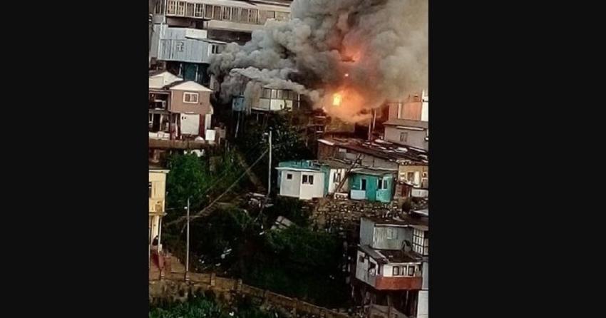 Muere mujer de 99 años en nuevo incendio ocurrido en Valparaíso