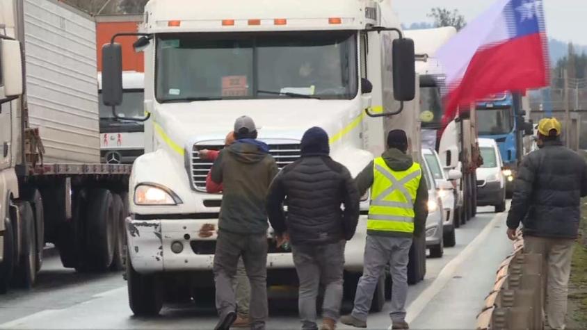 [VIDEO] Paro de camioneros: Discusiones y bloqueos en segunda jornada de protestas