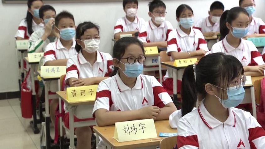 [VIDEO] Volver a clases en pandemia: Wuhan vuelve a clases presenciales este martes
