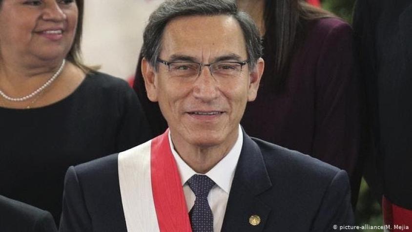 Martín Vizcarra supera juicio político y continúa como Presidente de Perú