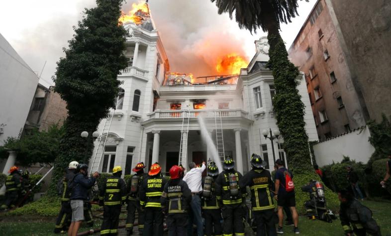 Comienza juicio oral por incendio de Universidad Pedro de Valdivia en noviembre de 2019