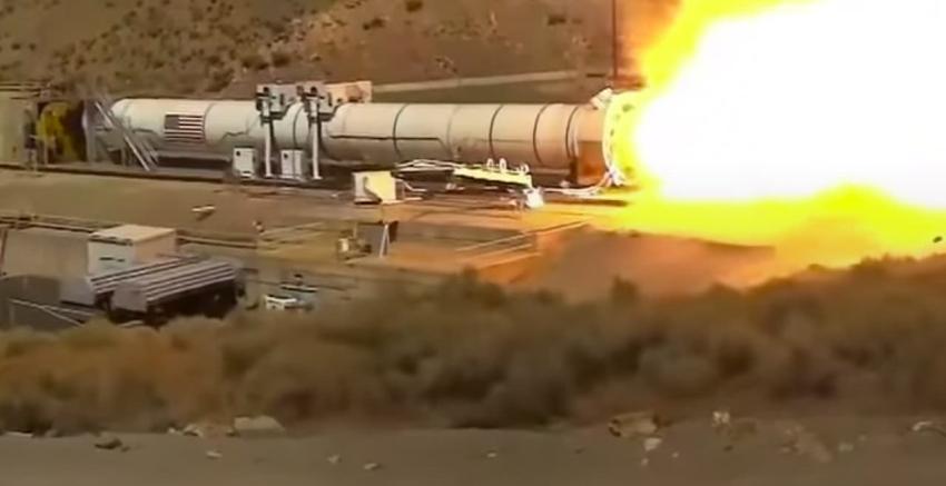 [FOTOS Y VIDEO] Las pruebas de la NASA a los cohetes con los que planean ir a la Luna