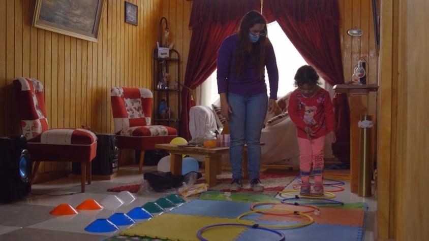 [VIDEO] Niños se rehabilitan en el living de la casa: Teletón entregó más de 5 mil kits